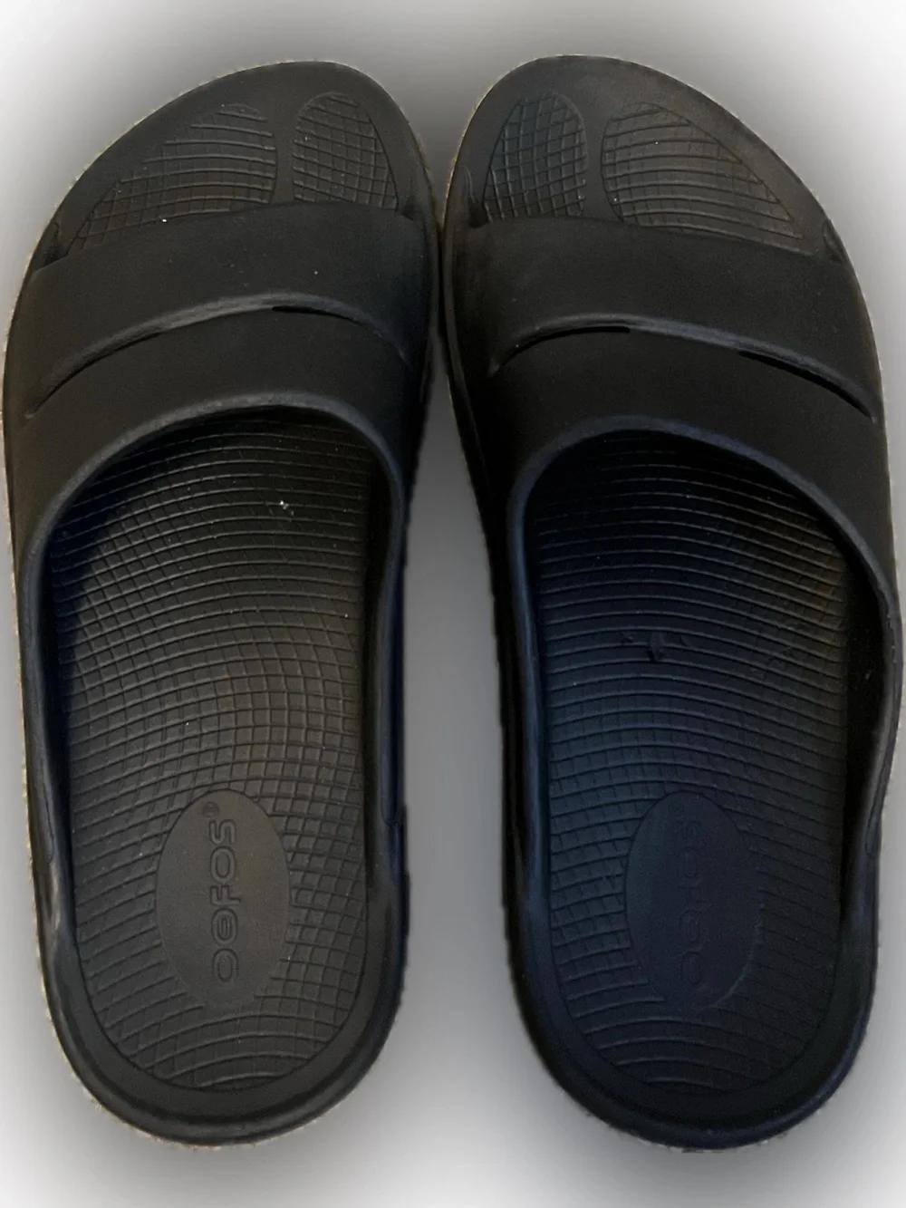 OOFOS Men's Black Slide Recovery Sandal